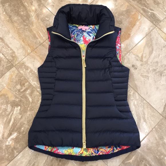 Lilly Pulitzer Allie packable navy vest - Picture 2 of 5